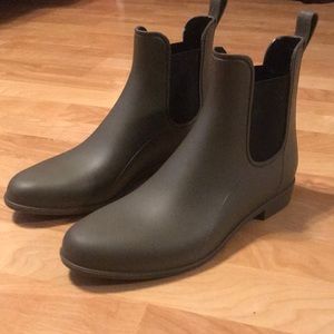 Rain boots